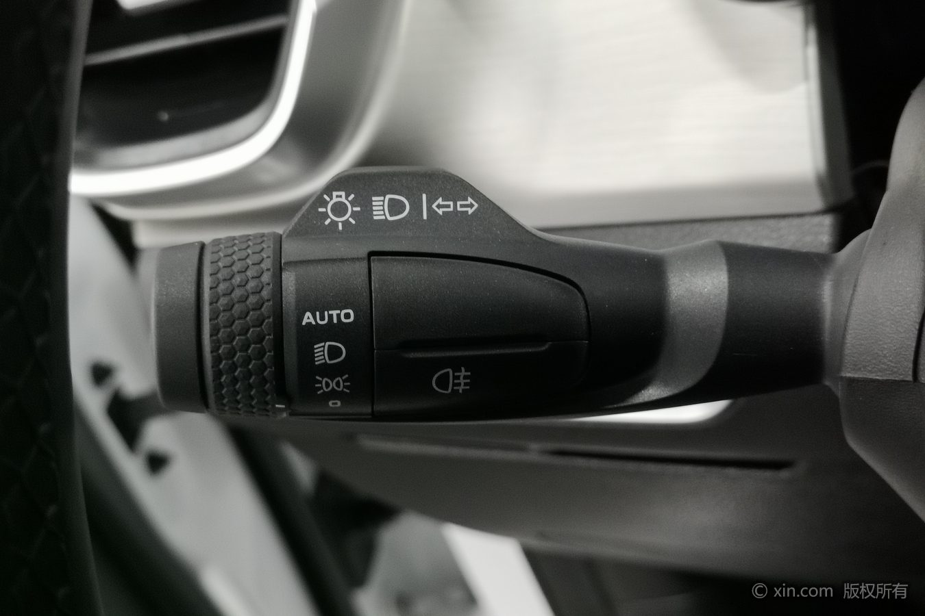 GEELY Coolray 2025 #22 GEELY Coolray 2025 car image #22
