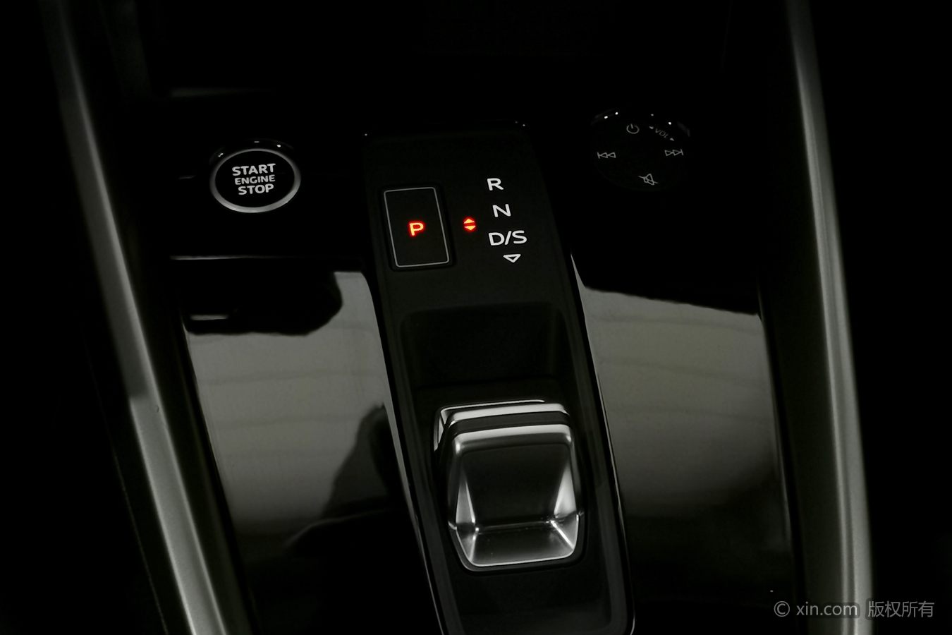 Audi A3 2024 car image #14