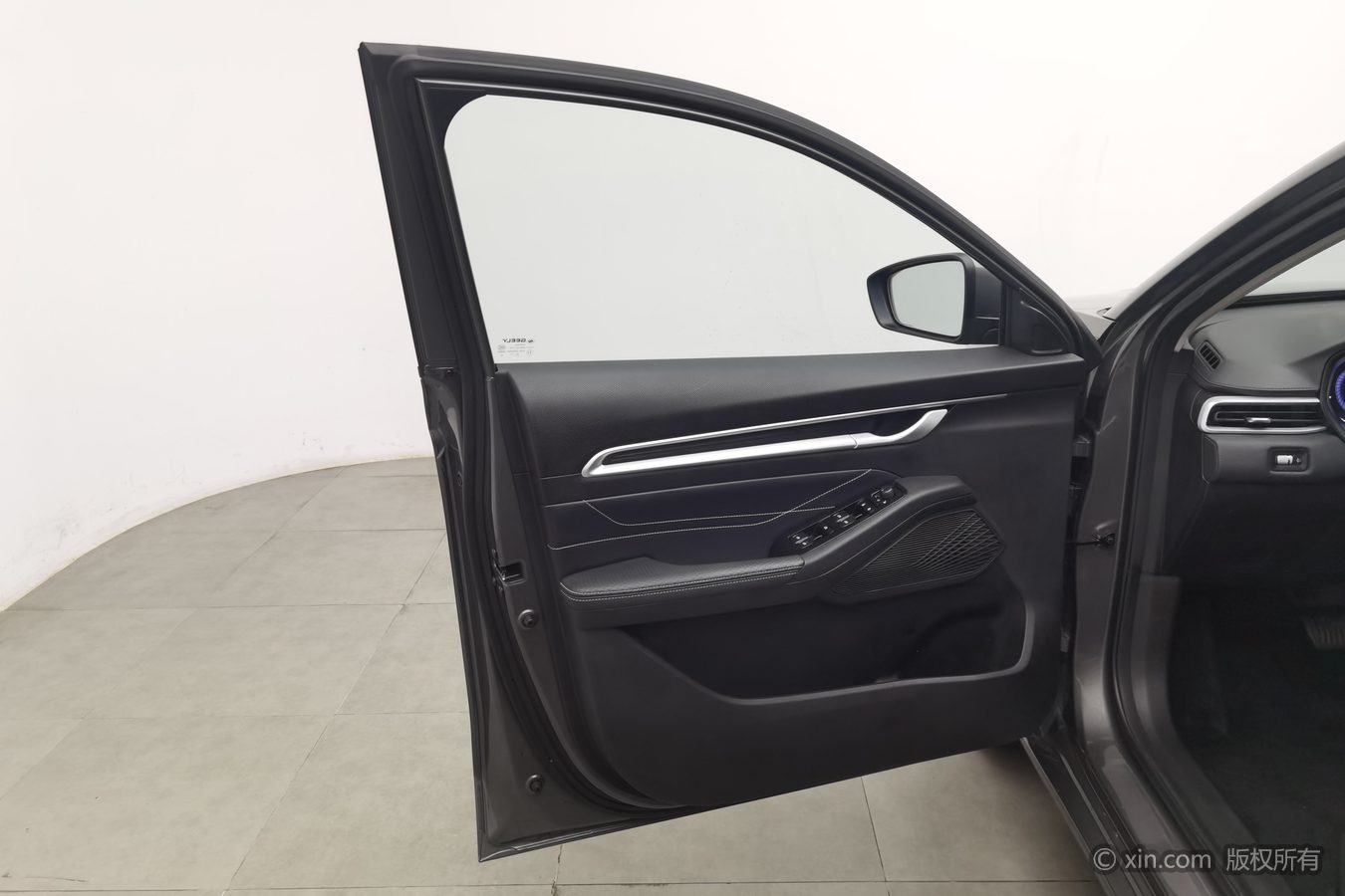 GEELY Emgrand 2025 صورة سيارة #8