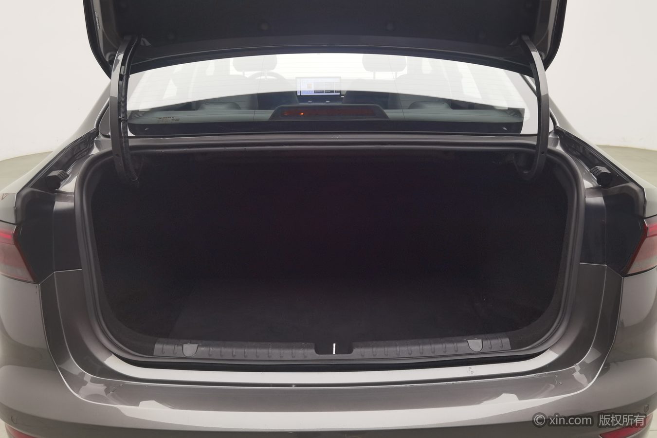 GEELY Emgrand 2025 صورة سيارة #17
