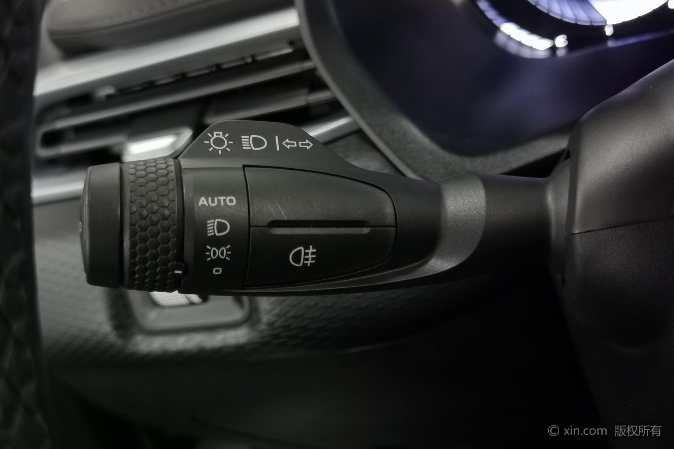 GEELY Emgrand 2025 #22 GEELY Emgrand 2025 car image #22
