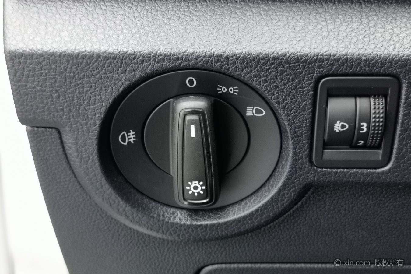 Volkswagen Tharu 2025 car image #22
