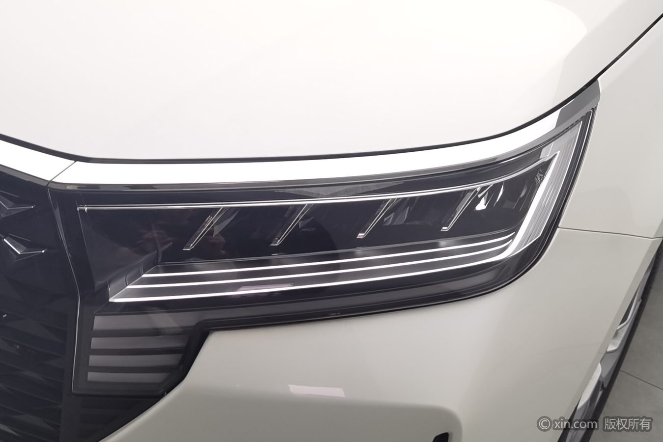 2025 car image #6