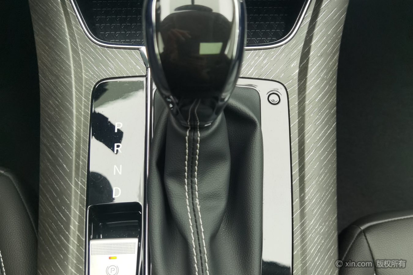 2025 car image #14