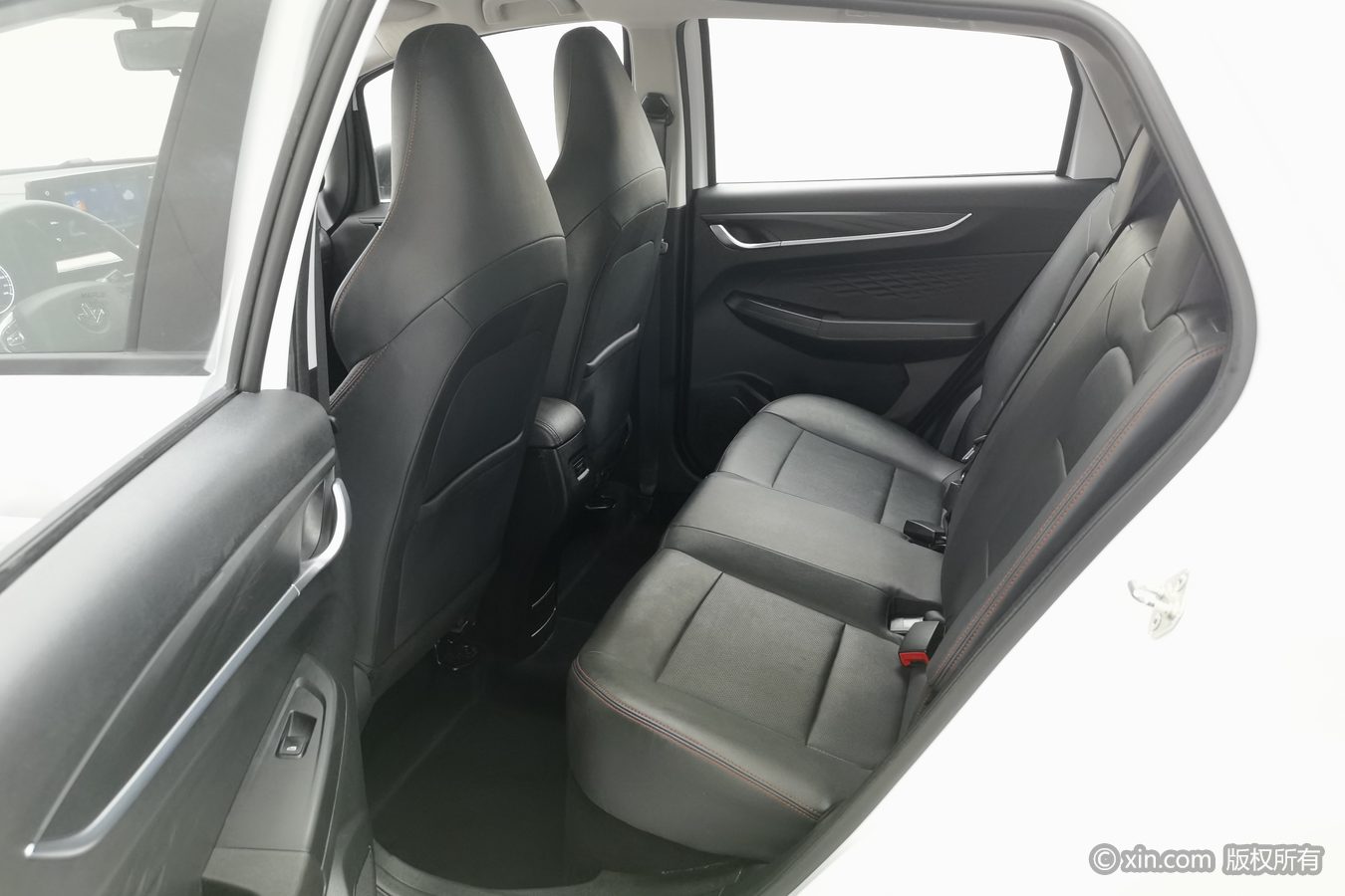 Livan X3 PRO 2023 #16 Livan X3 PRO 2023 car image #16