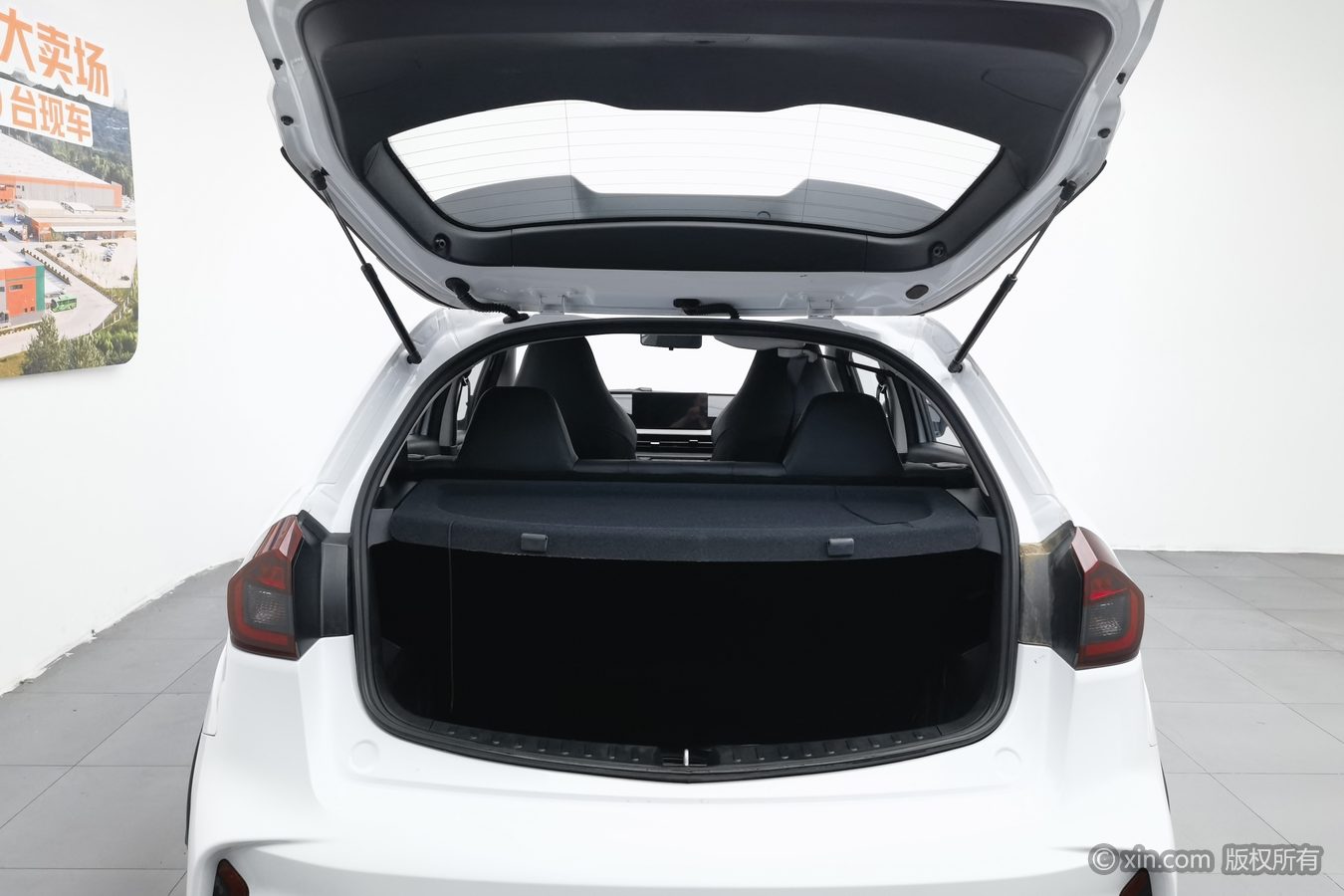 Livan X3 PRO 2023 #17 Livan X3 PRO 2023 car image #17