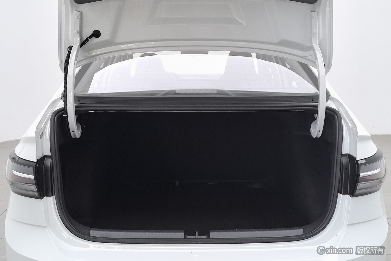 Volkswagen Lavida 2025 car image #17