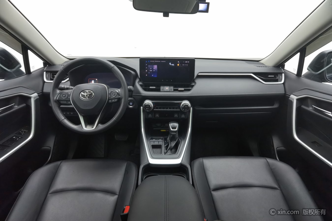 Toyota RAV4 2023 immagine di auto #12