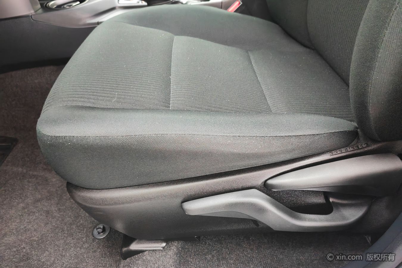 Toyota RAV4 2019 car image #21