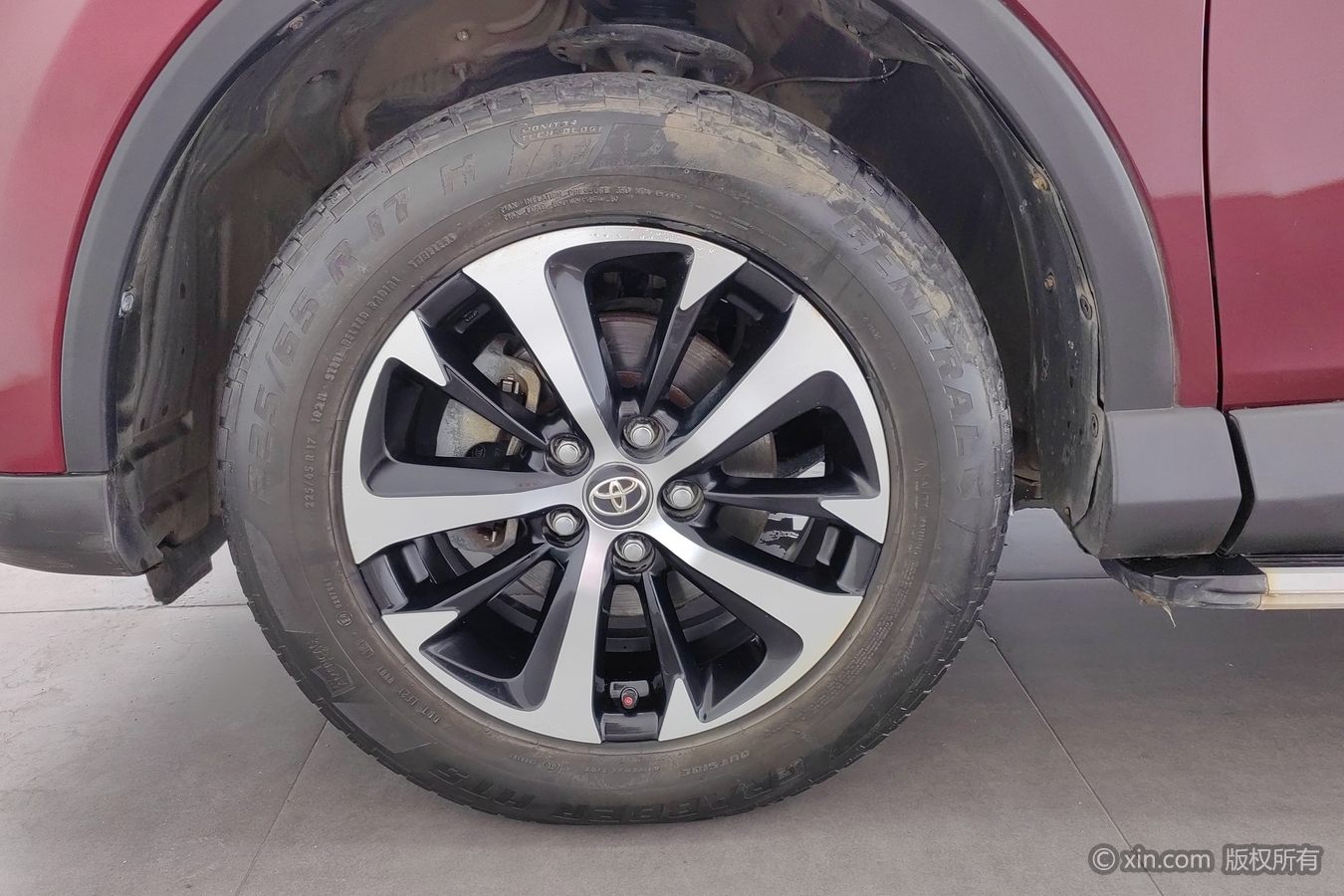 Toyota RAV4 2018 изображение автомобиля #7