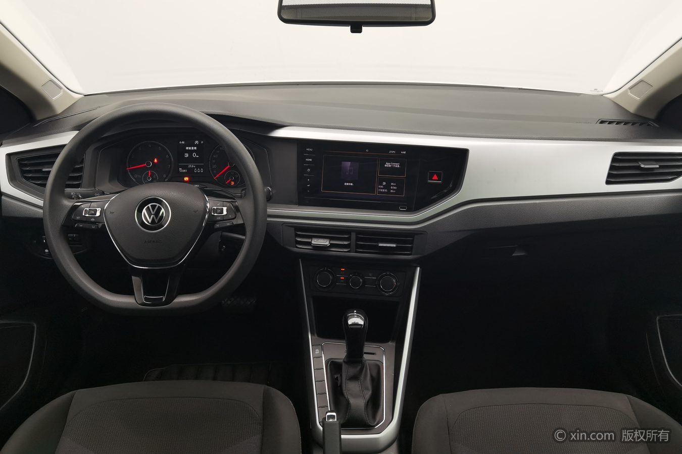 Volkswagen Polo 2022 car image #12