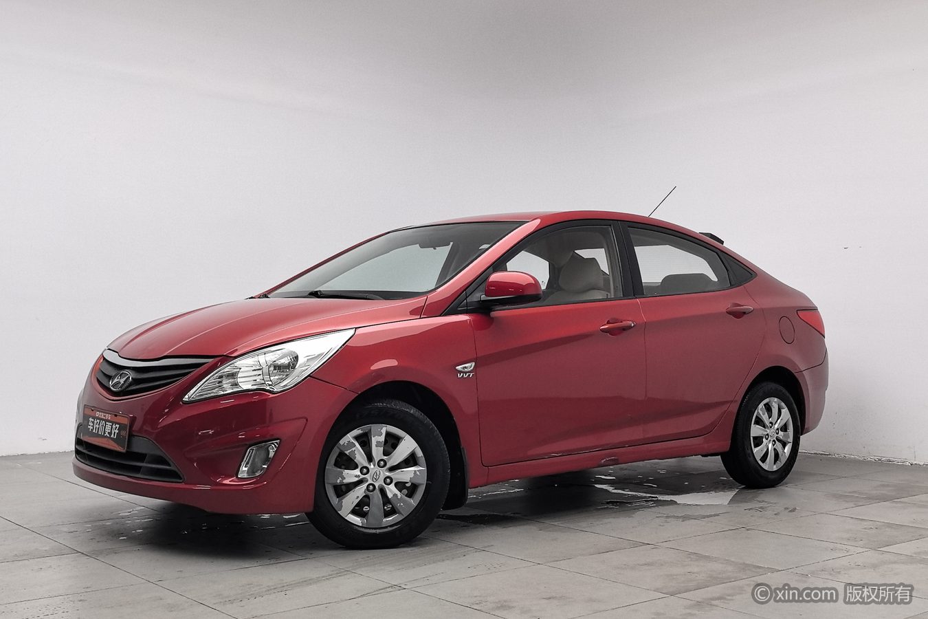 Hyundai Reina 2013 #2 Hyundai Reina 2013 car image #2