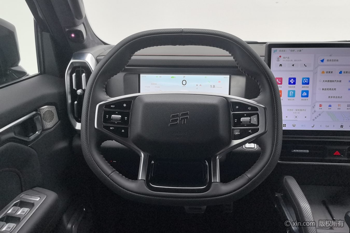Jetour Traveller 2024 car image #11