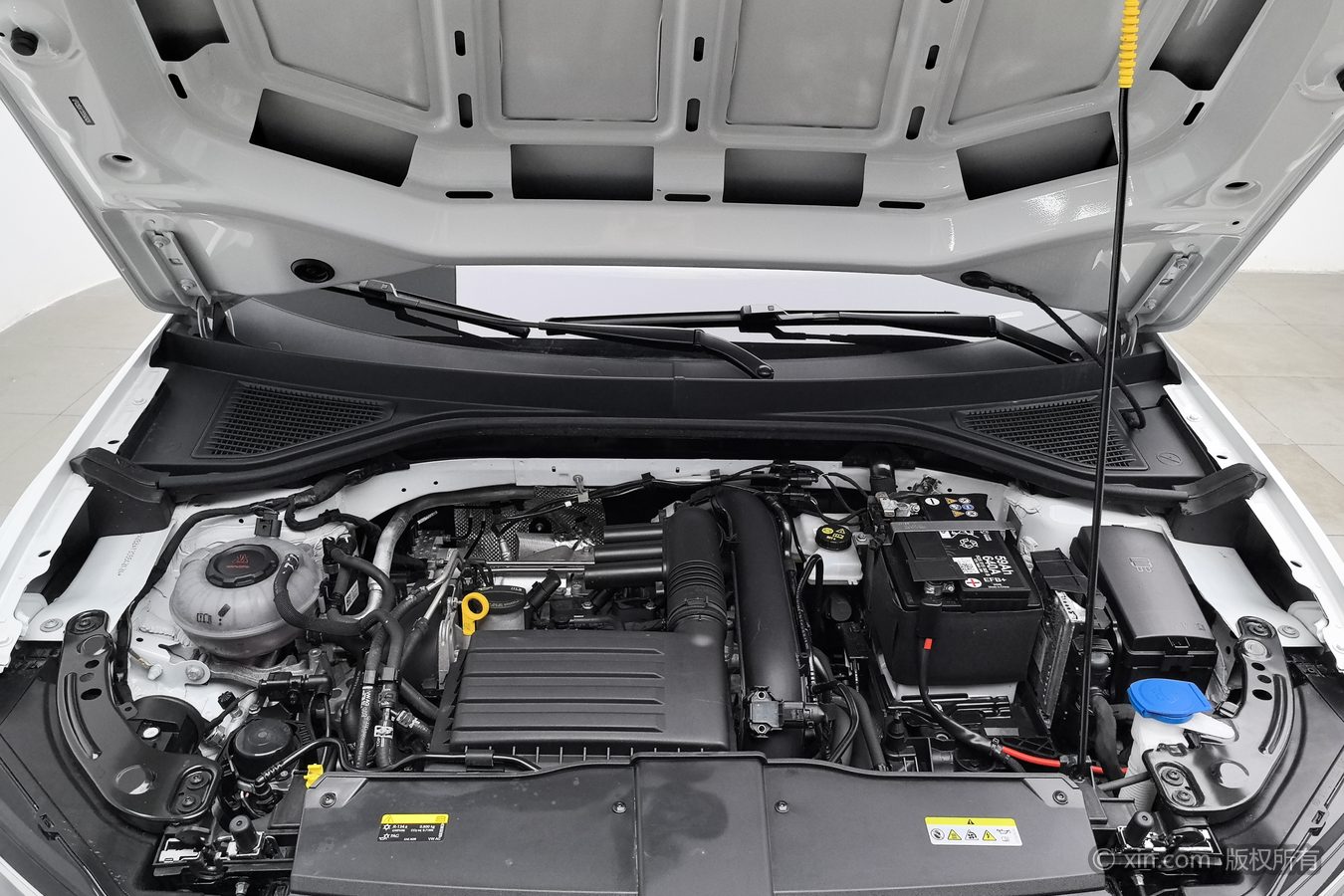 Volkswagen T-Roc 2025 car image #18