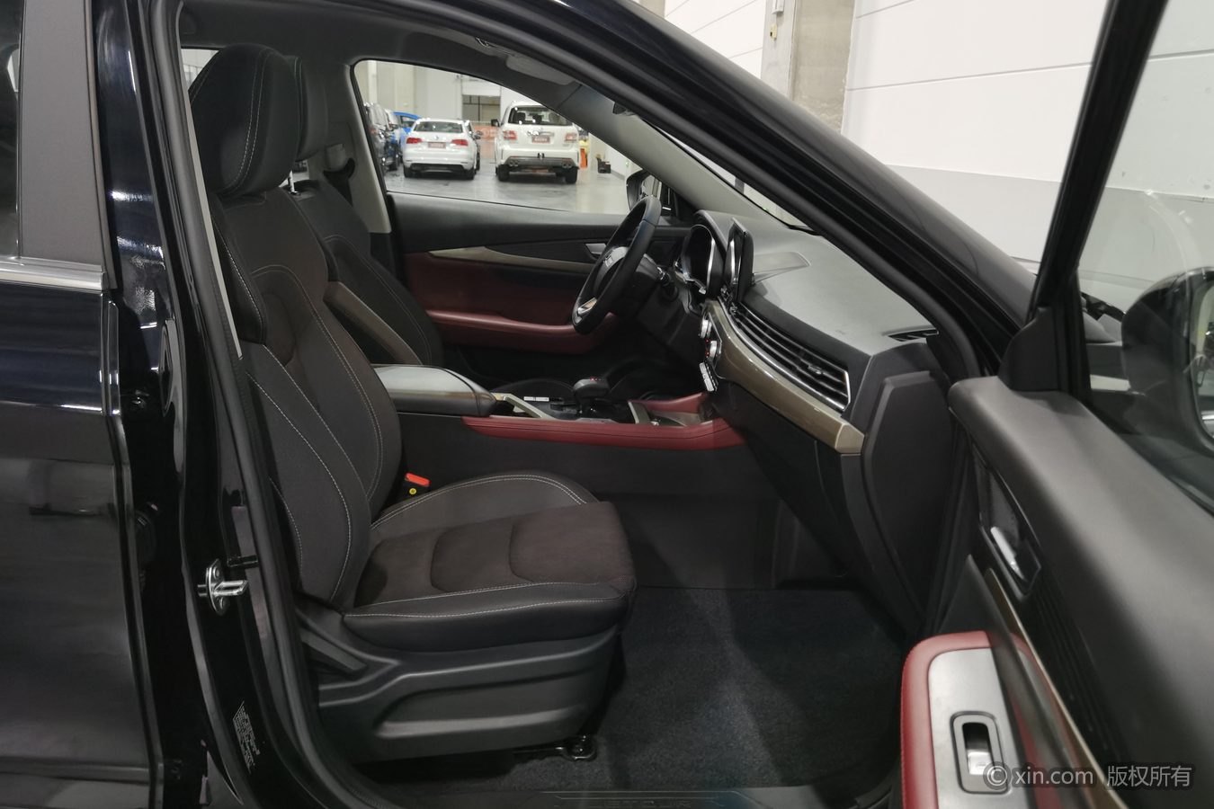 Jetour X70 2023 car image #24