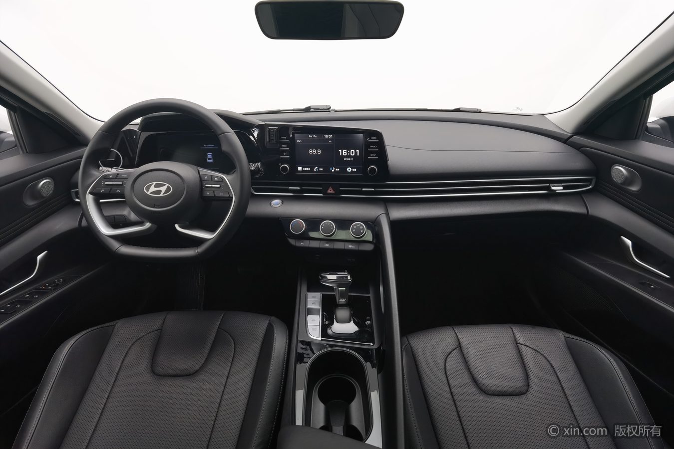 Hyundai Elantra 2024 car image #12