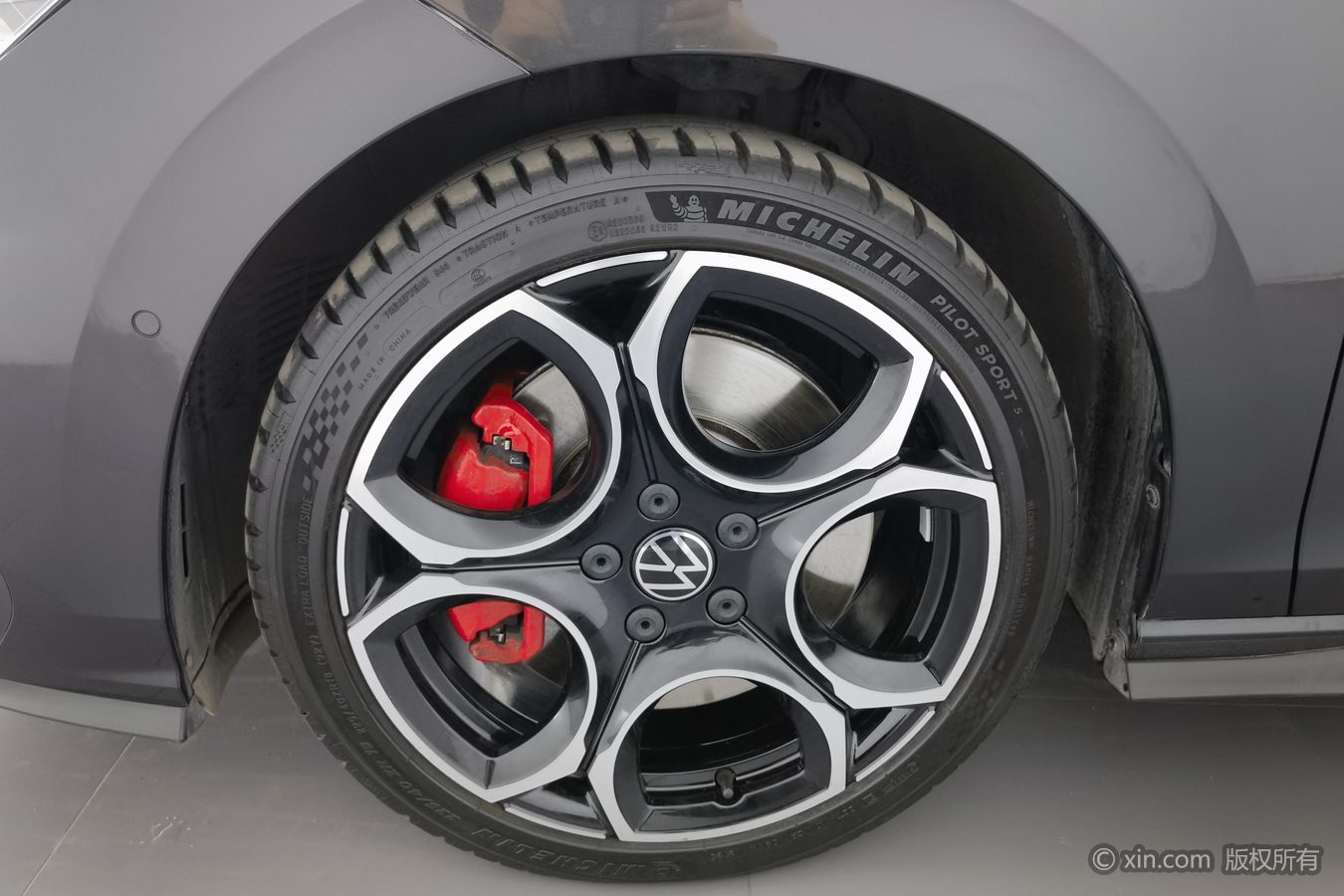 Volkswagen GolfGTI 2025 car image #7
