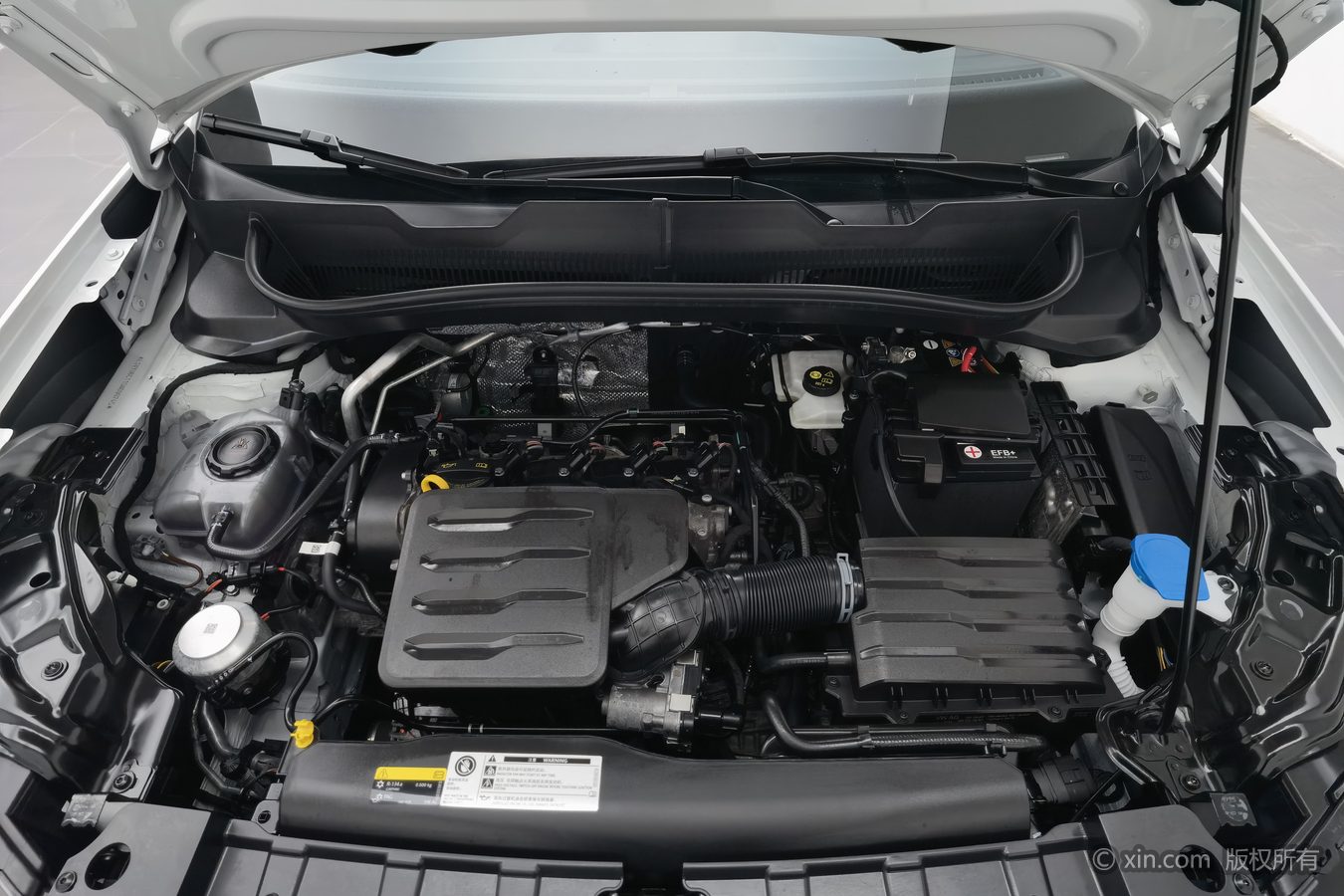 Volkswagen Tharu 2026 imagen de coche #18