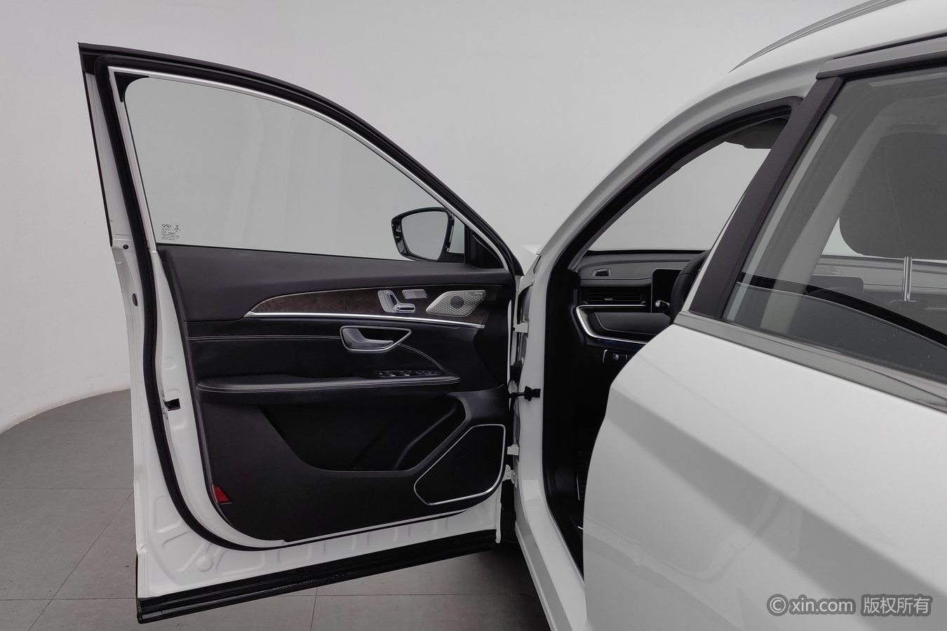 Jetour X70 PLUS 2021 #8 Jetour X70 PLUS 2021 car image #8