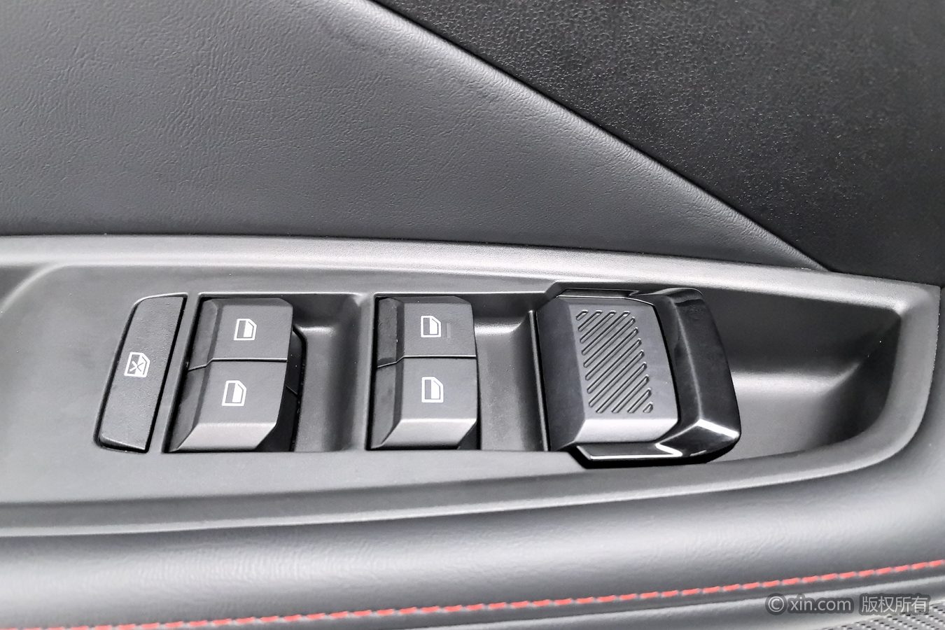 MG 5 2025 image de voiture #9