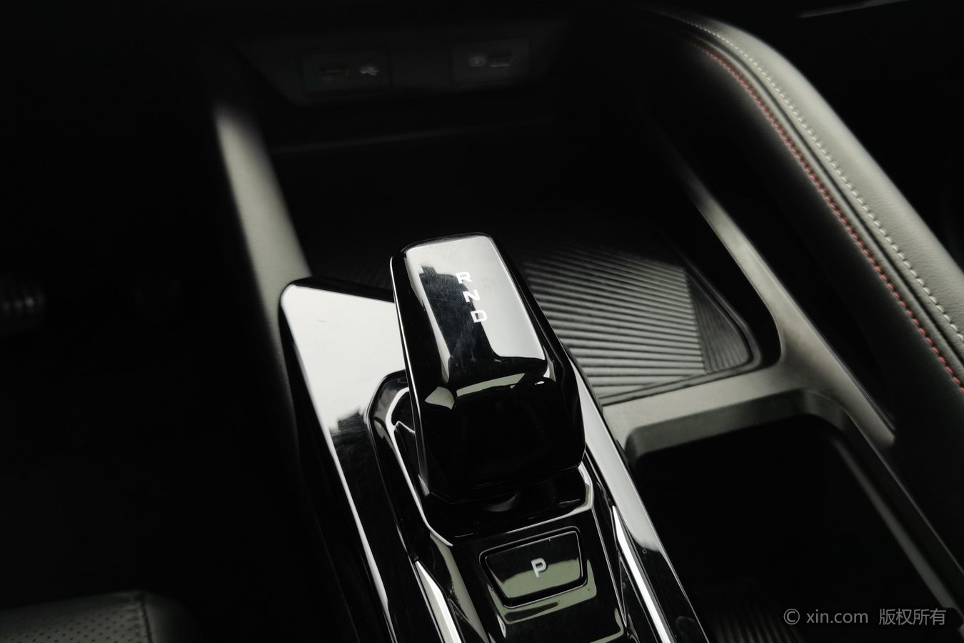 GEELY Coolray 2022 #14 GEELY Coolray 2022 صورة سيارة #14