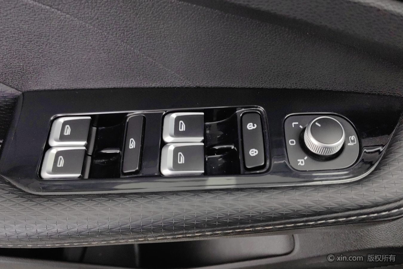 GEELY Binray 2024 car image #9