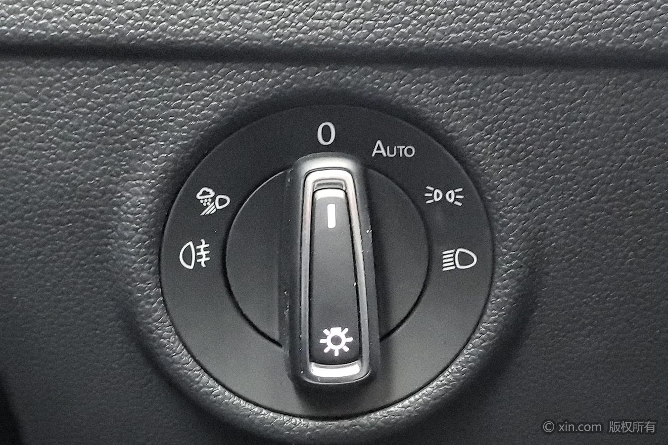 Volkswagen Tiguan L 2024 car image #22
