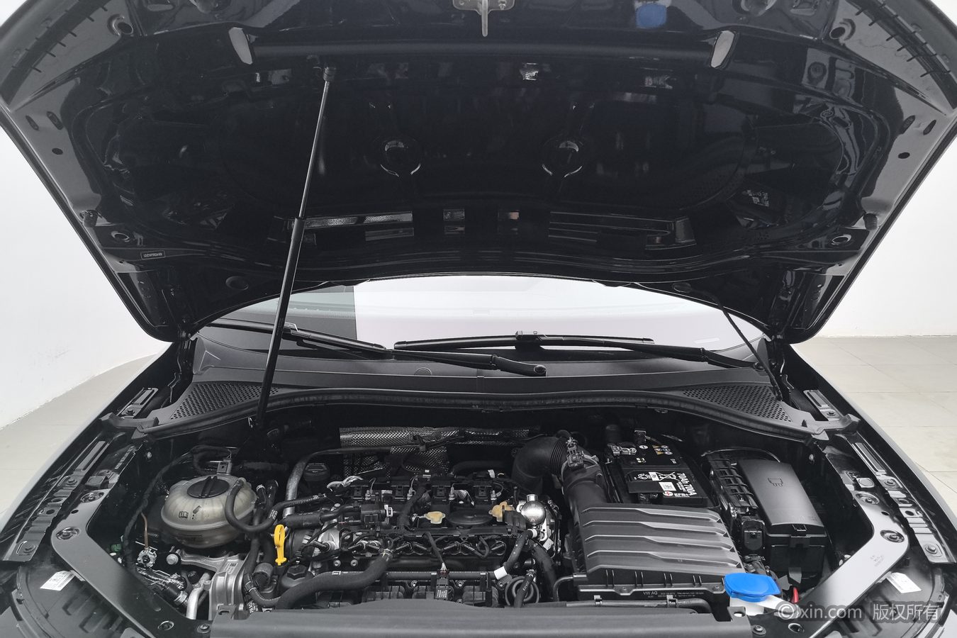 Volkswagen Tiguan L 2024 car image #18