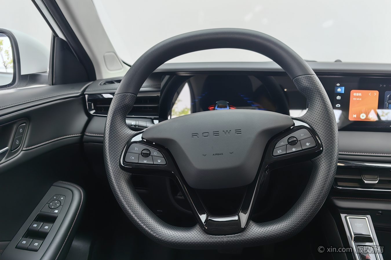 Roewe i5 2025 #11 Roewe i5 2025 car image #11