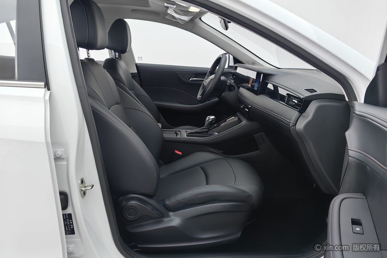 Roewe i5 2025 #24 Roewe i5 2025 car image #24