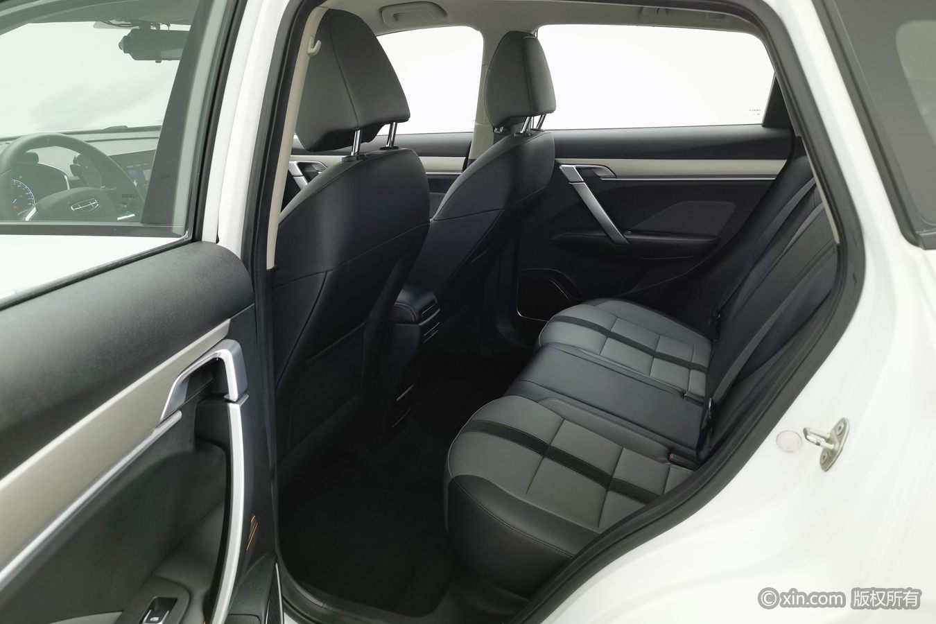 GEELY Coolray 2024 #16 GEELY Coolray 2024 car image #16