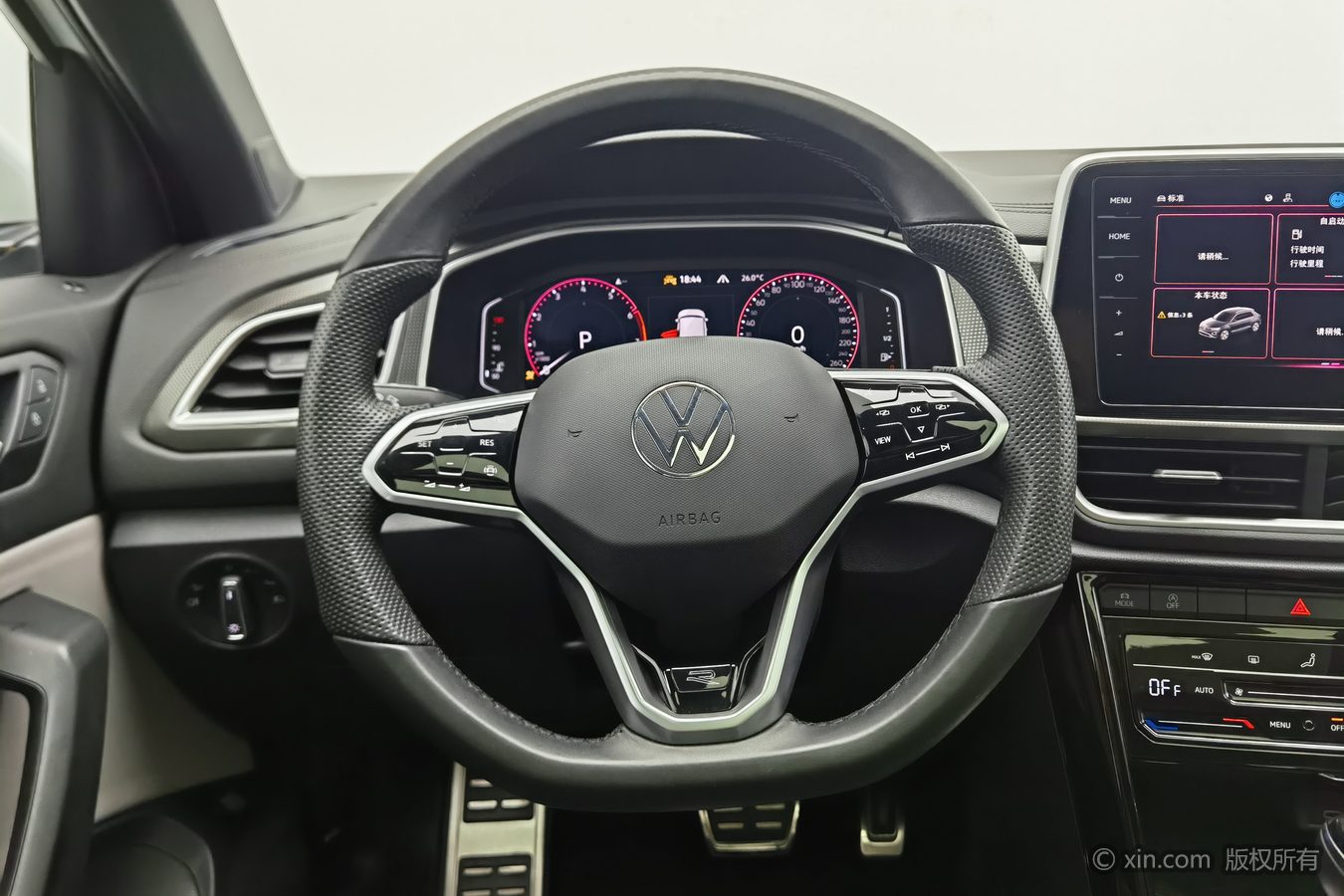 Volkswagen T-Roc 2023 car image #11