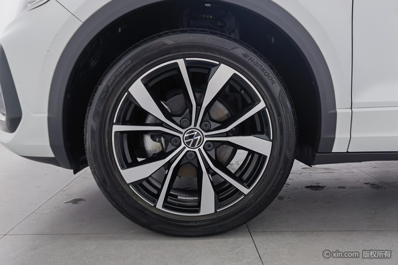 Volkswagen T-Roc 2023 car image #7