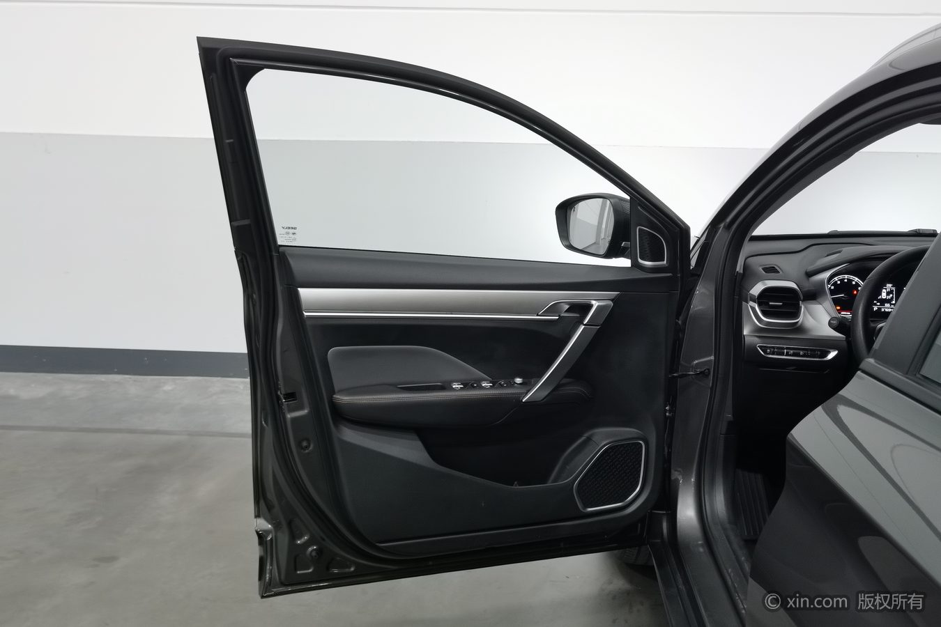 GEELY Coolray 2024 car image #8