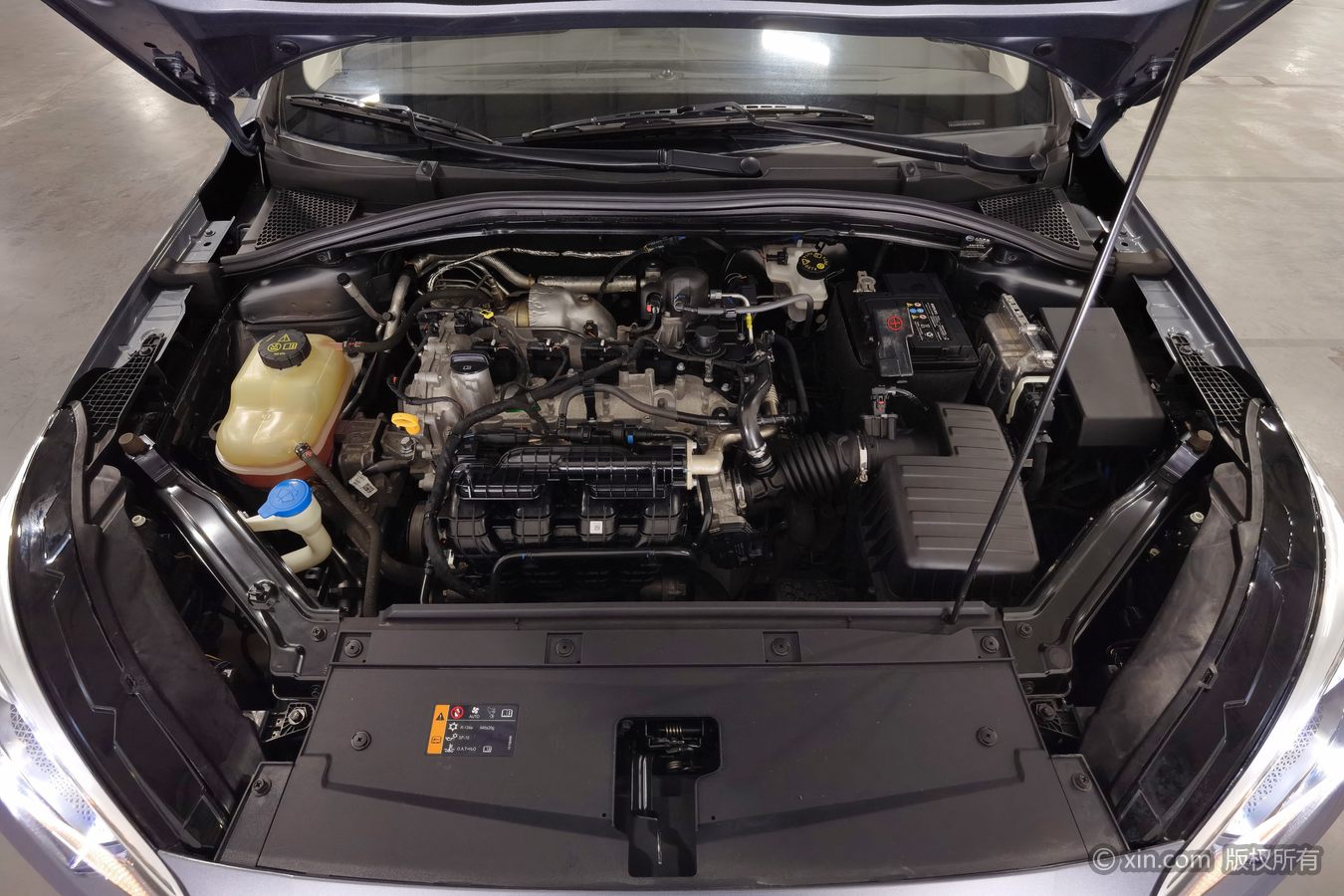 Roewe i5 2023 #18 Roewe i5 2023 car image #18