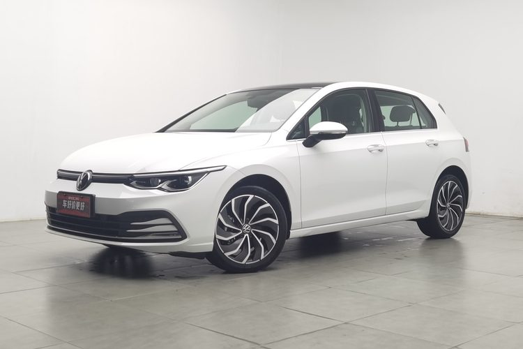Volkswagen Golf 2025 car image 