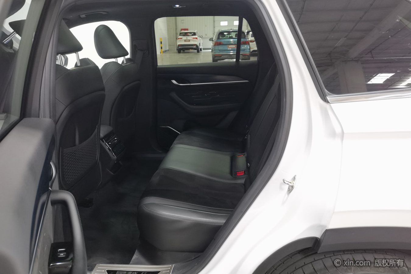 GEELY Monjaro 2024 car image #16