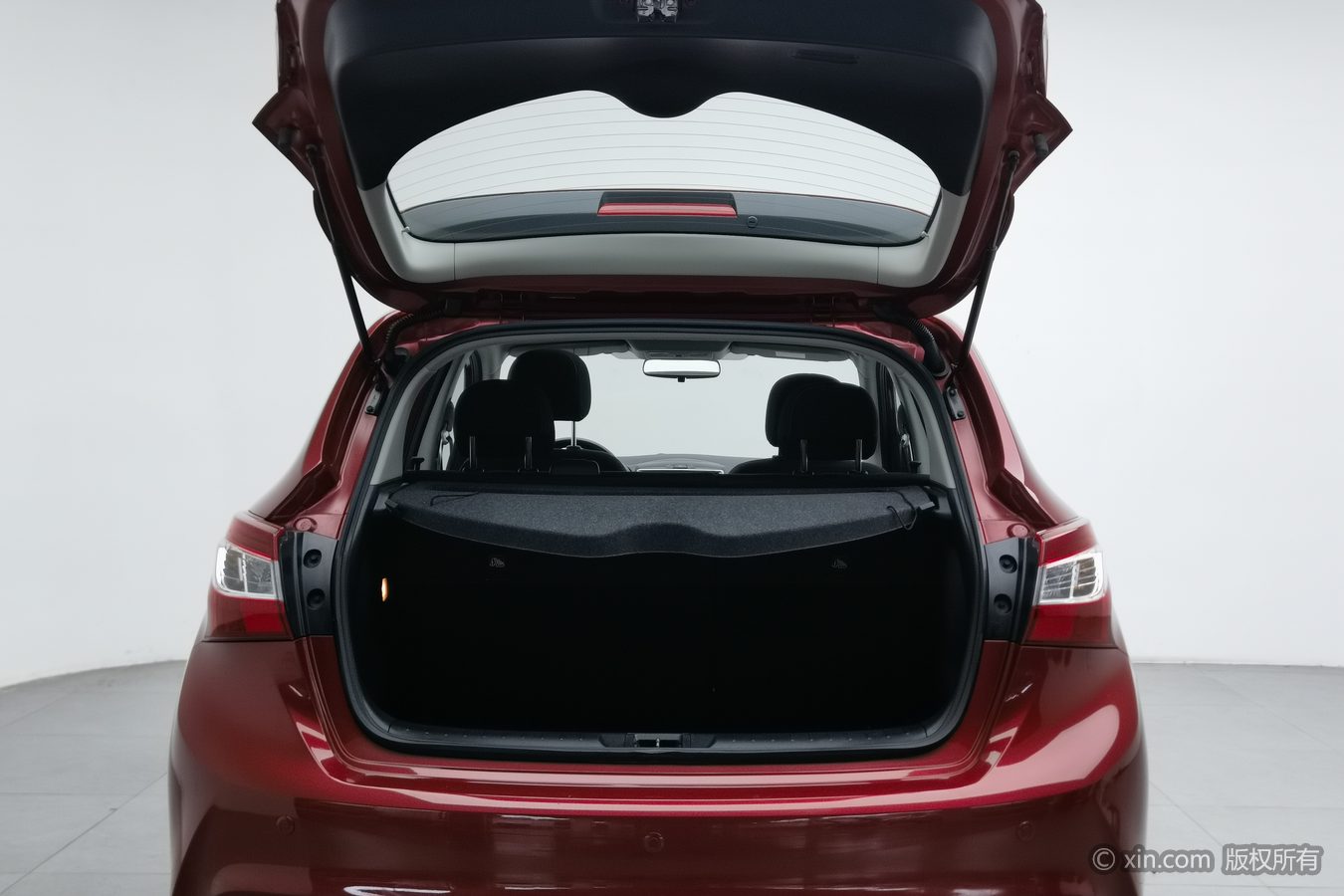Nissan TIIDA 2023 #17 Nissan TIIDA 2023 immagine di auto #17