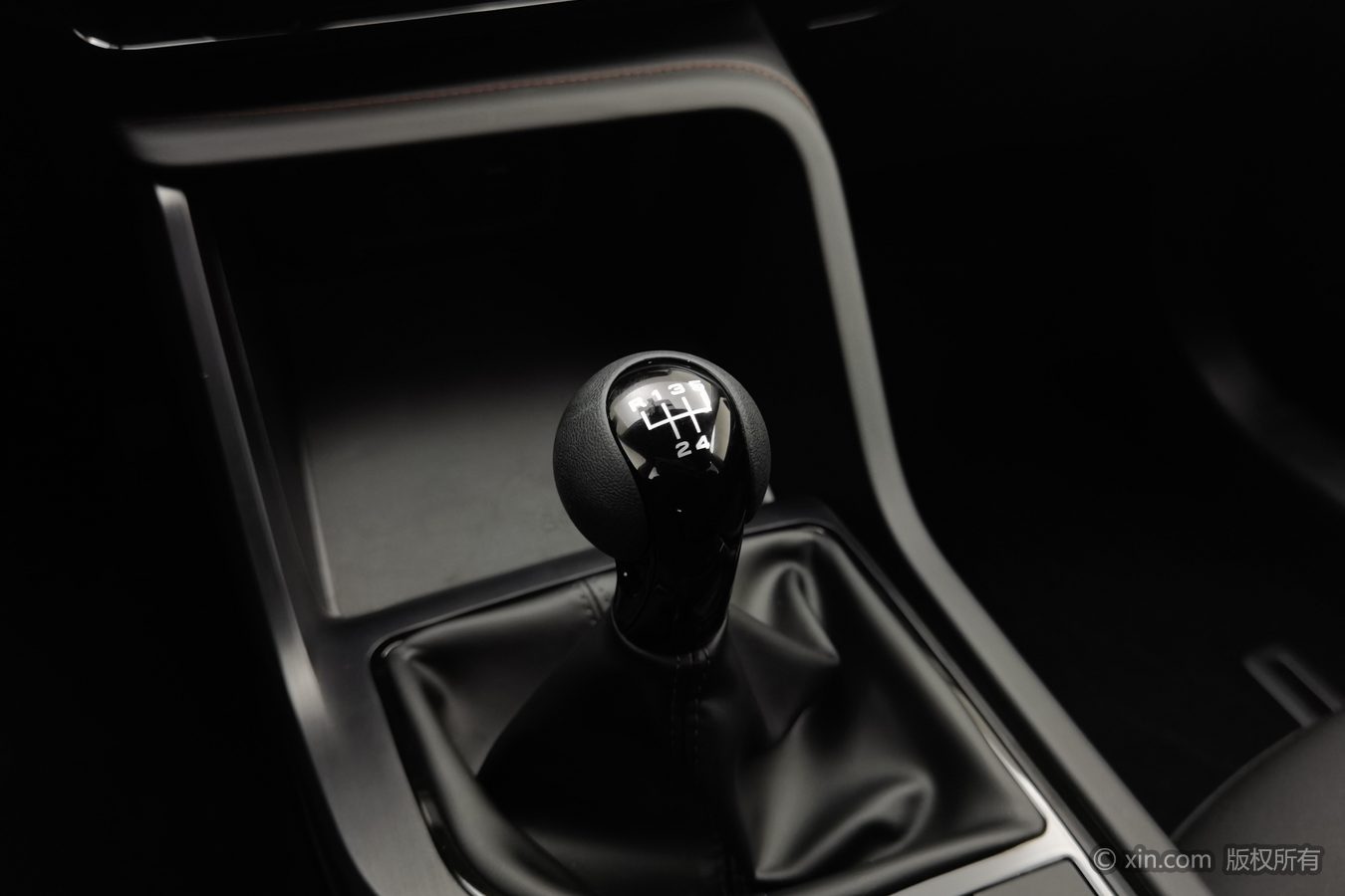Roewe i5 2025 car image #14