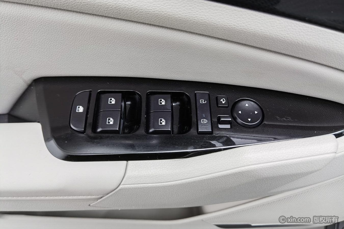 Kia Sportage 2024 image de voiture #9