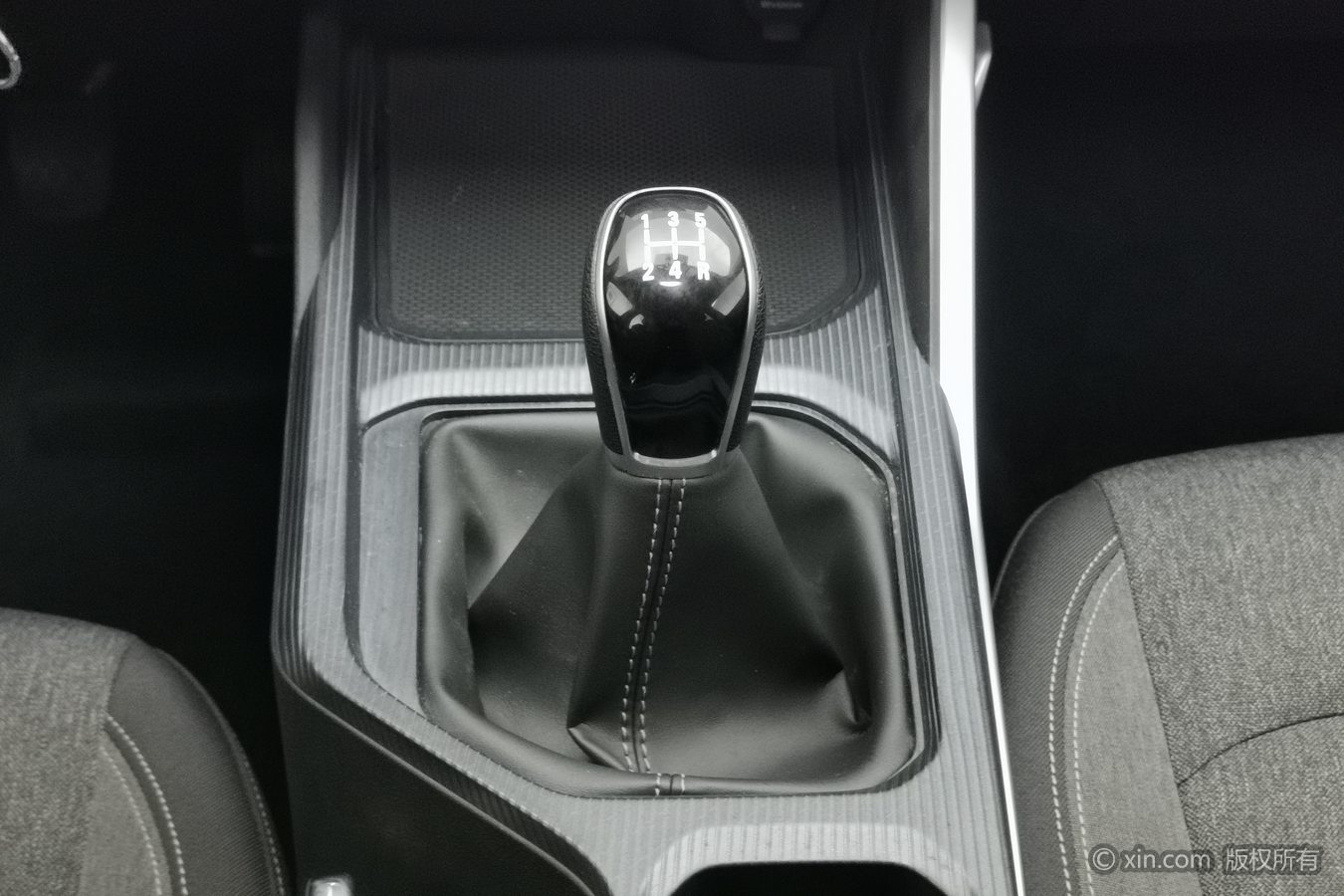 GEELY Emgrand 2023 car image #14