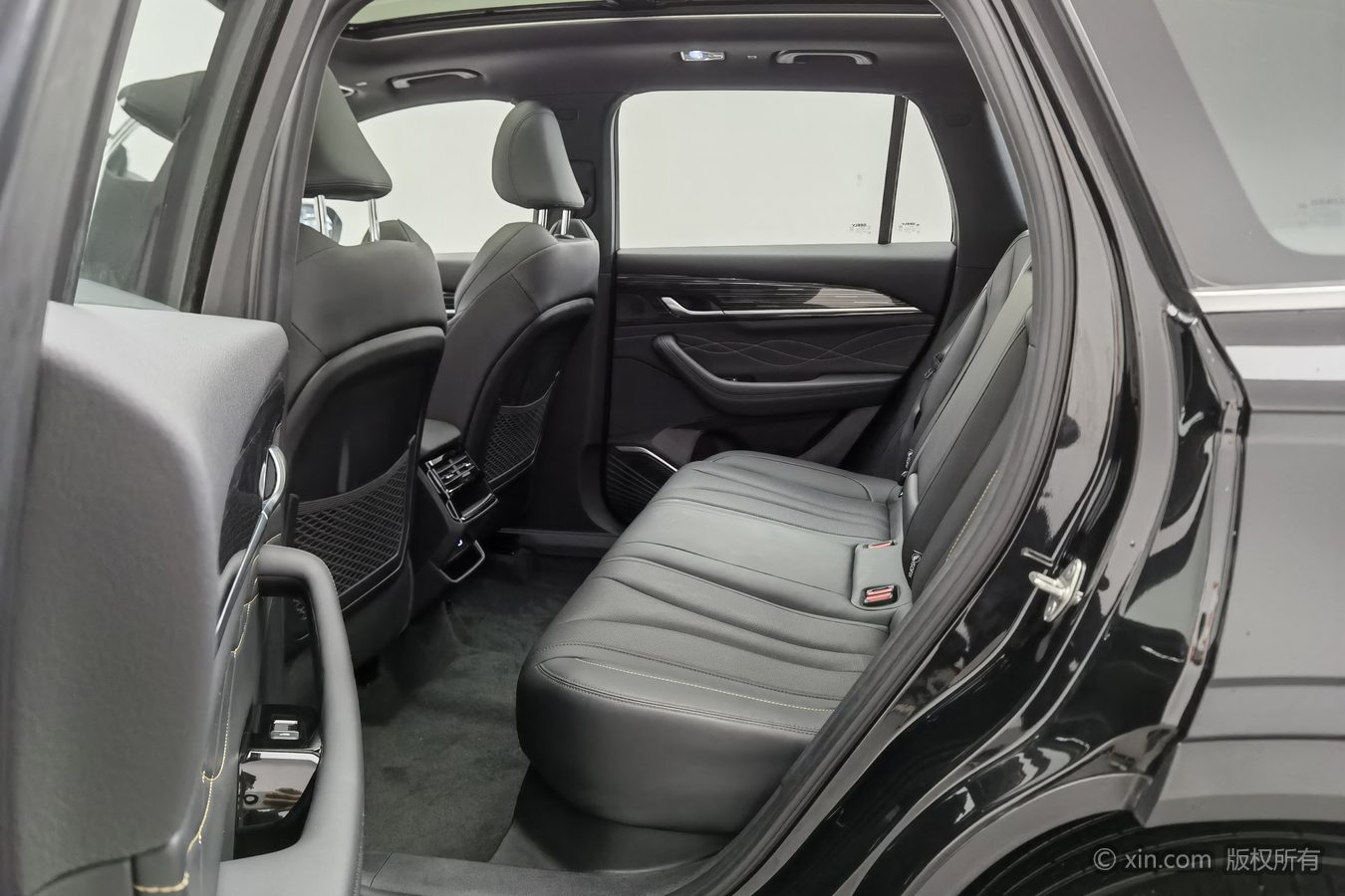 GEELY Monjaro 2025 car image #16
