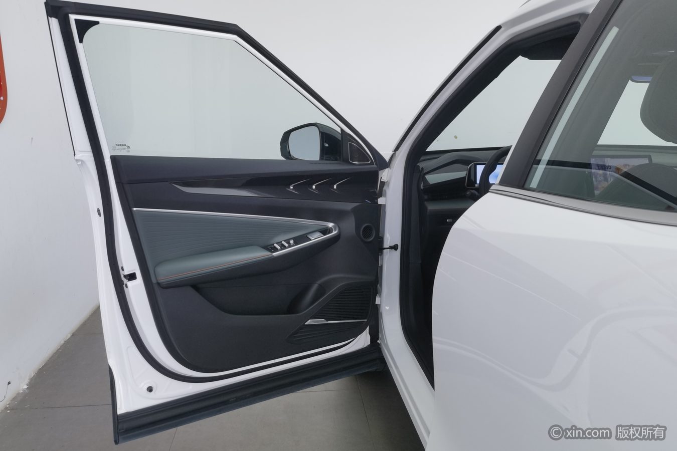 GEELY Boyue 2025 صورة سيارة #8