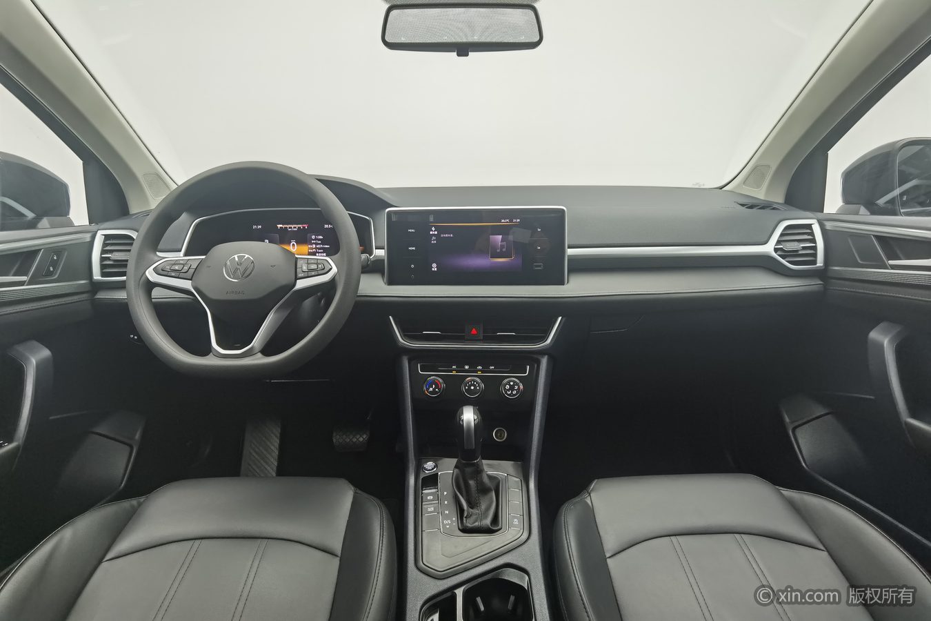 Volkswagen Tharu 2023 car image #12