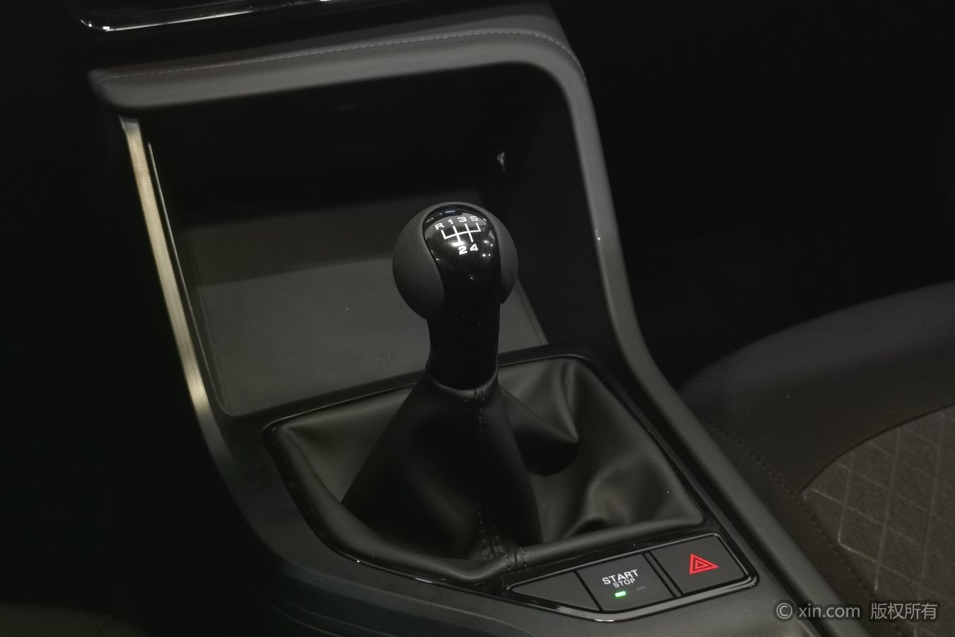 Roewe i5 2024 #14 Roewe i5 2024 immagine di auto #14
