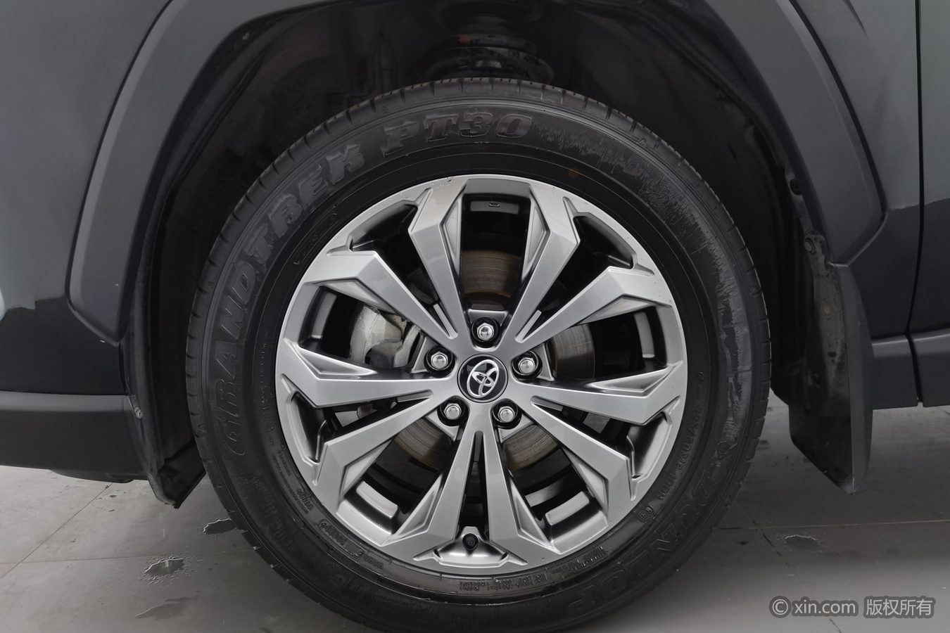 Toyota RAV4 2023 immagine di auto #7