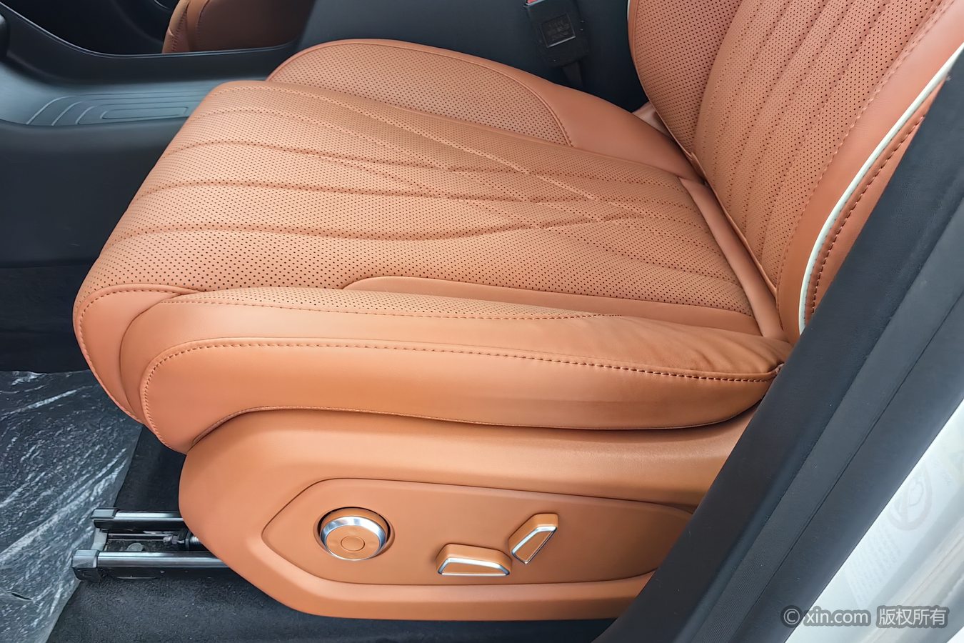2025 #21 2025 immagine di auto #21