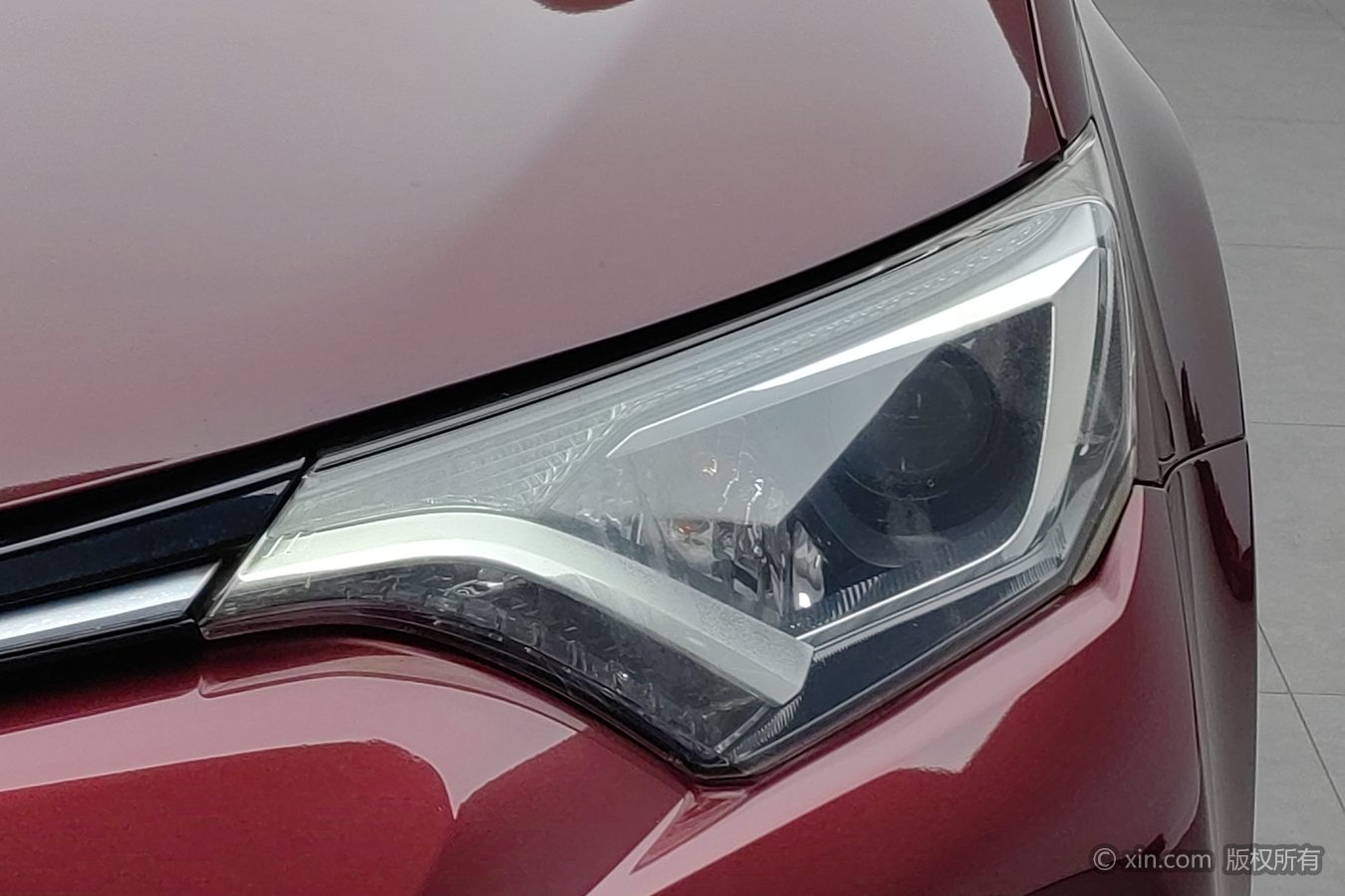 Toyota RAV4 2018 изображение автомобиля #6