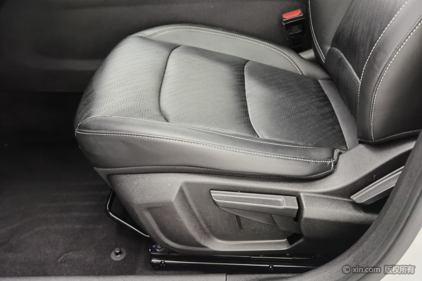 GEELY Emgrand 2023 #21 GEELY Emgrand 2023 car image #21