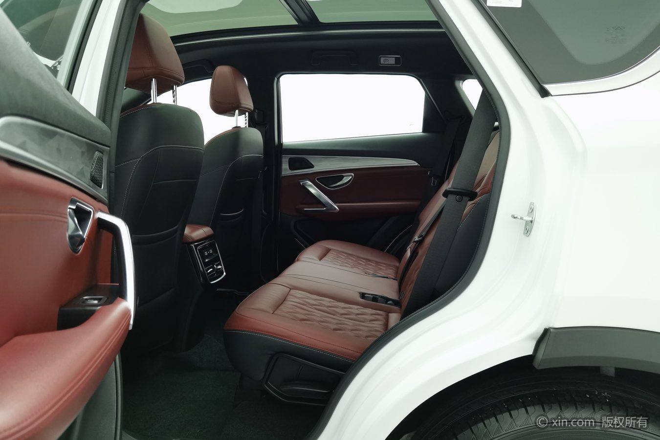 Jetour X70 PLUS 2023 #16 Jetour X70 PLUS 2023 изображение автомобиля #16